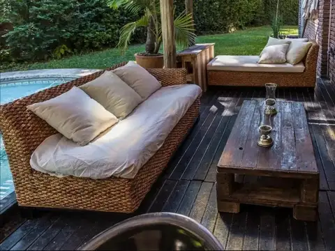 Casa 7 ambientes con 5 baños