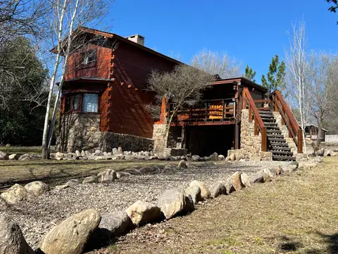 Cabaña premium - VENTA - Terreno de 3000 m2. - A 250 mts. del río - Calamuchita Cód 1303