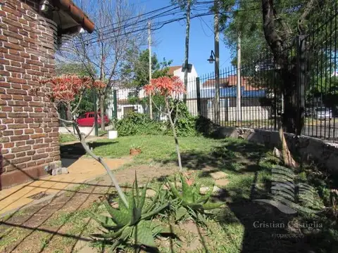 Casa en Venta con 1 cochera