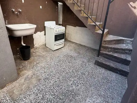 Depto Tipo Casa 2 ambientes con 1 baño