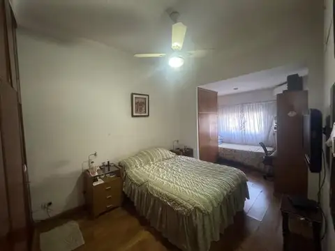 Casa 7 ambientes con 4 baños
