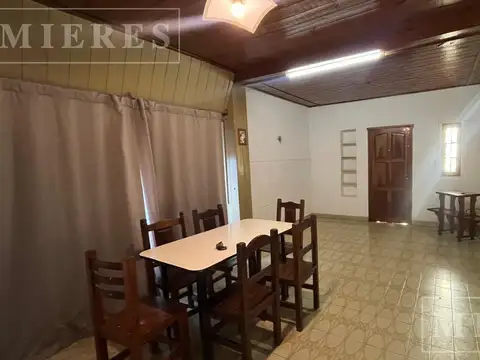 Casa 5 ambientes con 1 baño