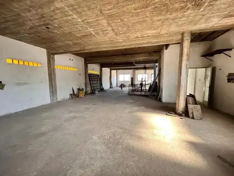 GALPON 760M2 :: C/OFICINAS Y VIVIENDA :: CASEROS CENTRO