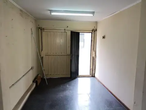 Cochera en Banfield Este