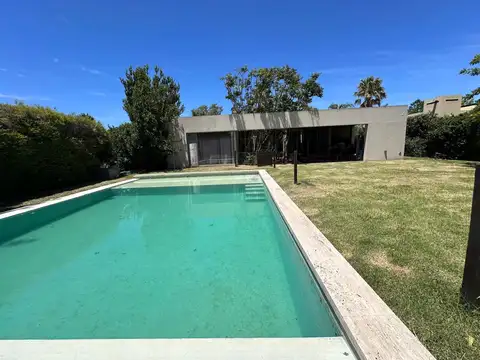 Casa 3 Dormitorios  en ALQUILER, Barrio Cerrado, Miraflores, Funes