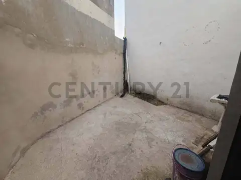 Monte 7100, Piso 1