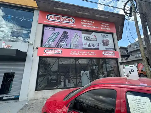 Local y galpón en Pilar, sobre Ruta 25.