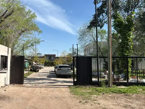 Intendente Tirigal  al 1700 Lote 4D