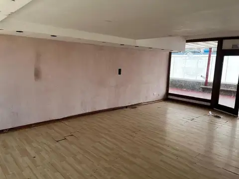 ALQUILER LOCAL COMERCIAL PASEO DE COMPRAS