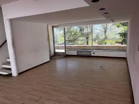 ALQUILER LOCAL COMERCIAL PASEO DE COMPRAS