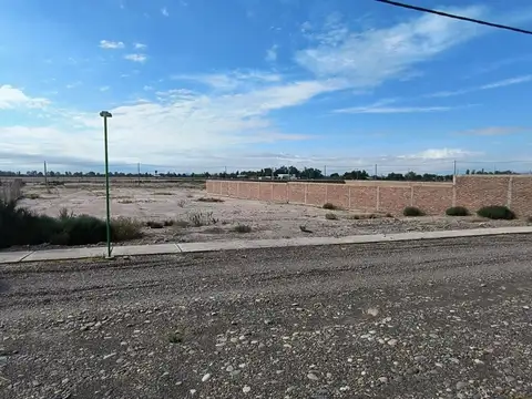 TERRENO DE 1460 M2. CALLE CHACABUCO, POCITO