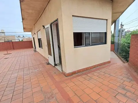 Local en Venta 56 años