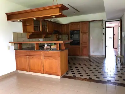 Casa 5 ambientes con 5 baños