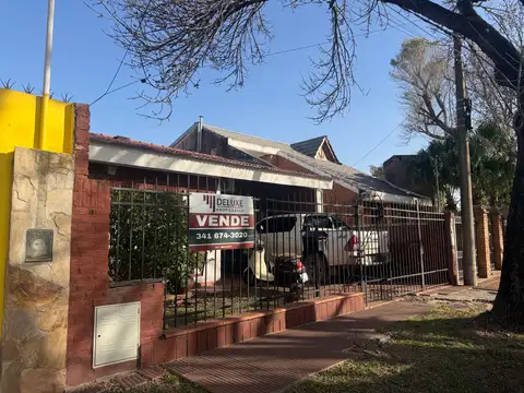 CASA AL FRENTE DOS DORMITORIOS JARDIN LA FLORIDA Fontanarrosa 100