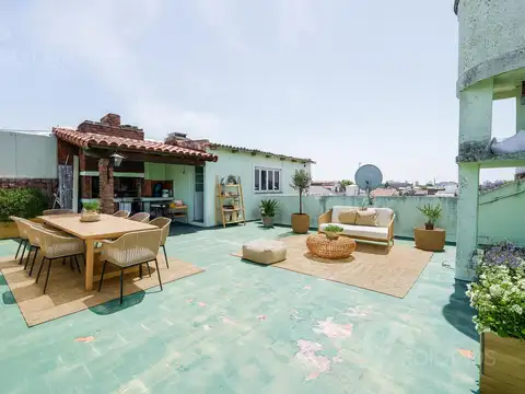 EN VENTA - PH DE 4 AMBIENTES CON TERRAZA, QUINCHO Y PARRILLA PROPIA