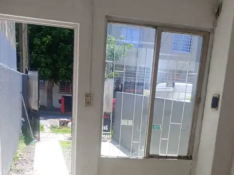 Casa en Alquiler con 1 cochera