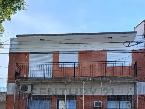 Departamento en venta 4 ambientes en Monte Castro