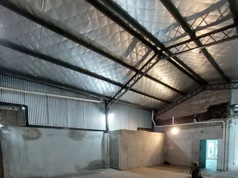 Galpon en Venta 8,66  mts Frente