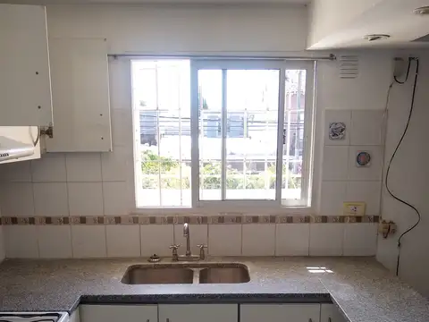 Depto Tipo Casa en Alquiler de 2 dormitorios
