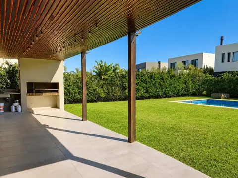 Av de los Lagos. Barrio Vistas, Puertos del Lago, Escobar, GBA Norte al 1600
