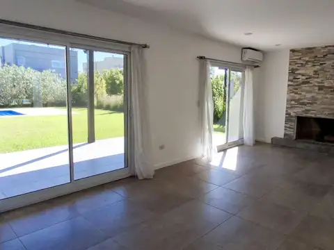 Casa en Alquiler en Puertos - Barrio Vistas, USD 1.900