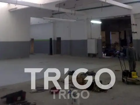 Galpon en Venta 30  mts Frente