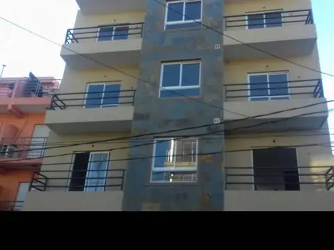 Departamento 2 ambientes a estrenar, con cochera opcional.