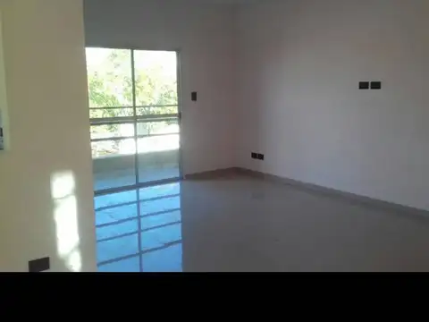 Departamento 2 ambientes a estrenar, con cochera opcional.