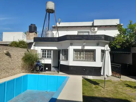 Casa con piscina en Fisherton