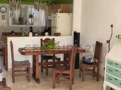 Casa 3 ambientes con 1 baño