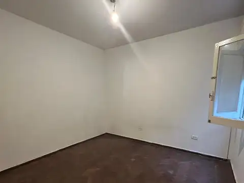 Depto Tipo Casa en Alquiler 50 años