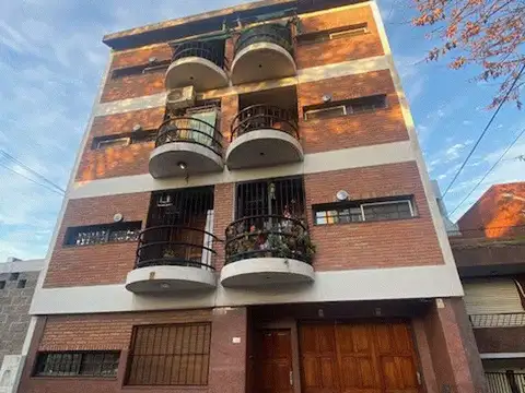 Departamento 3 Ambientes tipo Dúplex con Balcon