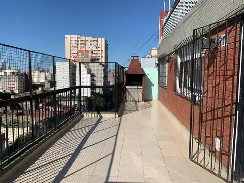 3 AMBIENTES BALCON ATERRAZDO CON PARRILLA PRECIOSO