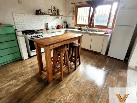 Casa en venta - 3 Dormitorios 2 Baños - La Plata