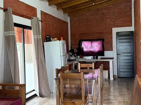CASA EN VENTA EN CECILIO ECHEVARRIA