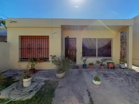 VENTA CASA 3 AMB EN MONTE CHINGOLO APTO CREDITO