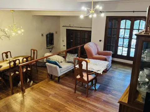 12 de Abril entre Andrade y 25 de Mayo