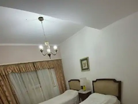 VENTA CHALET EN ZONA RESIDENCIAL