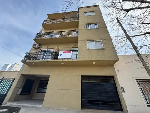 VENTA MONOAMBIENTE C/BALCÓN Y COCHERA