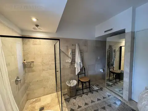 Casa 7 ambientes con 4 baños