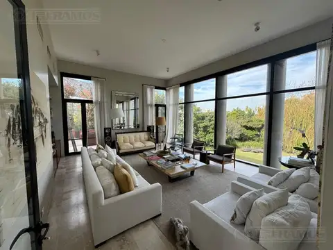 Casa con 4 dormitorios en venta en EL GOLF