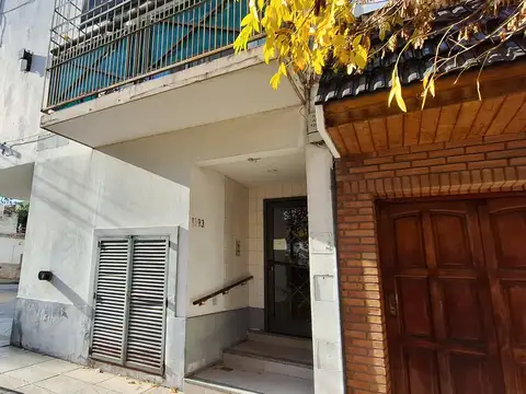 DEPTO 2 AMBIENTES PLANTA BAJA   AL FRENTE