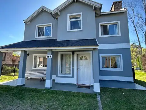 Barrio La Casualidad, Pilar