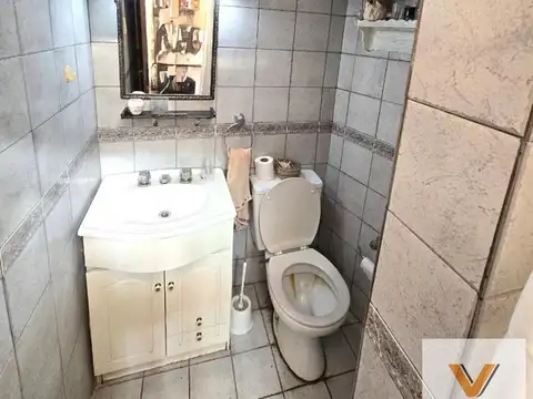 Depto Tipo Casa en Venta en Flores, USD 150.000