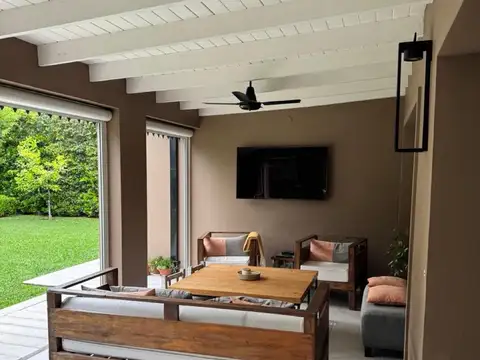 Casa en Alquiler Temporal en La Colina, USD 4.000