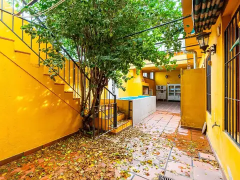 VENTA CASA 3 DORMITORIOS AGOTE PATIO NO PH PILETA