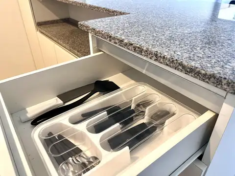 Departamento en Alquiler con 1 cocheras