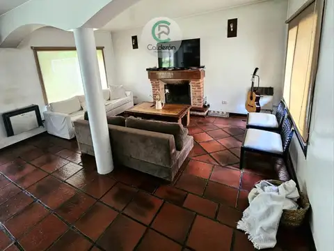 Casa 4 ambientes con 3 baños