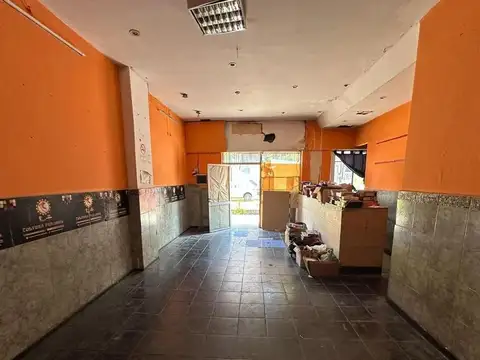 VENTA LOCAL CON RENTA GASTRONOMIA 160m2 TOTALES