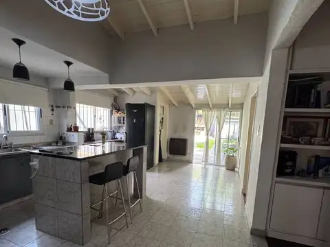 Casa en Venta en Villa Gobernador Udaondo, USD 130.000